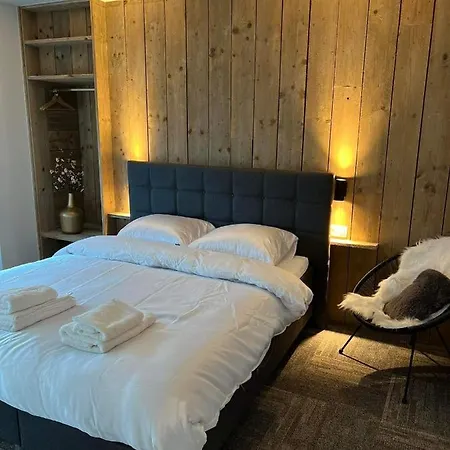 Prachtige In Centrum Met Badkamer ! Lägenhet *