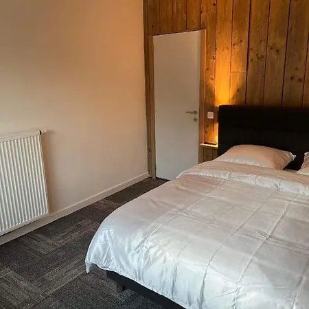 Prachtige In Centrum Met Badkamer ! Lägenhet