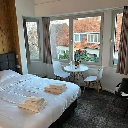 Prachtige In Centrum Met Badkamer !