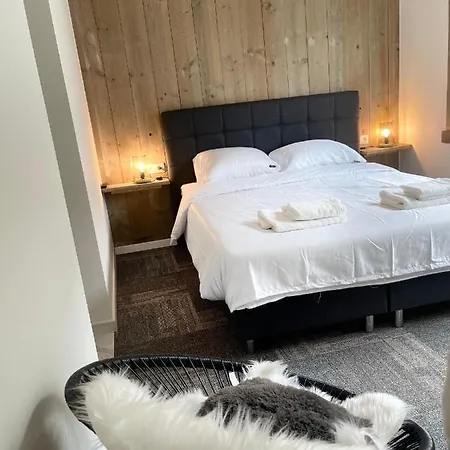 Prachtige In Centrum Met Badkamer ! * Bruges